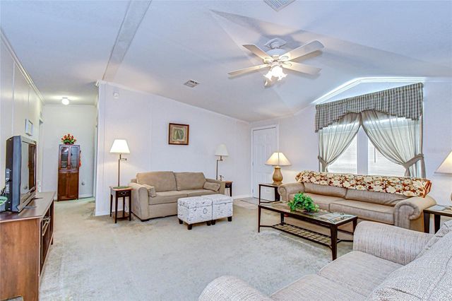 3337 DAWNS DELL, Zephyrhills, FL 33541