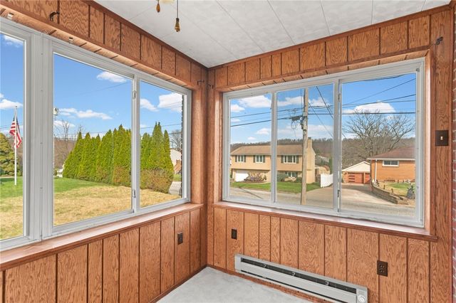 105 Saniel Dr, West Mifflin, PA 15122