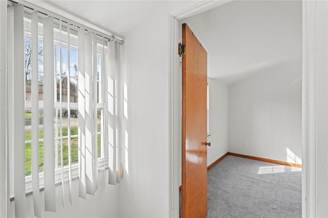 105 Saniel Dr, West Mifflin, PA 15122