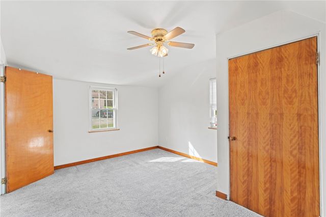 105 Saniel Dr, West Mifflin, PA 15122