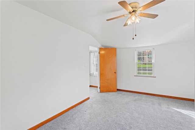 105 Saniel Dr, West Mifflin, PA 15122