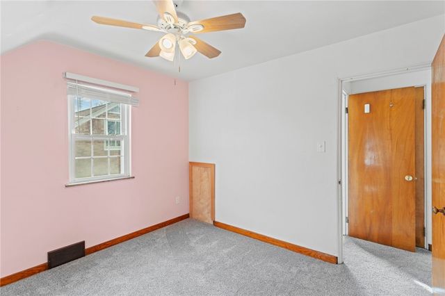 105 Saniel Dr, West Mifflin, PA 15122