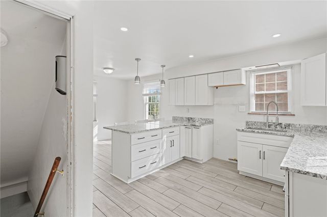 105 Saniel Dr, West Mifflin, PA 15122