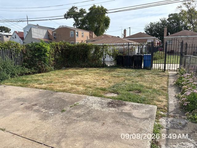 8741 S Luella Avenue, Chicago, IL 60617