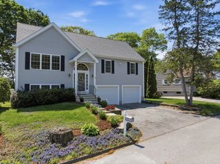 15 Primrose Street, Worcester, MA 01604