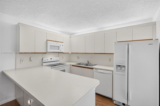719 NW 98th Cir, Plantation, FL 33324