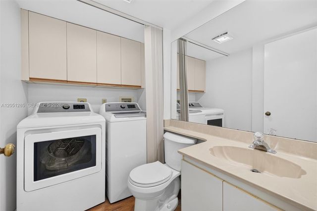 719 NW 98th Cir, Plantation, FL 33324
