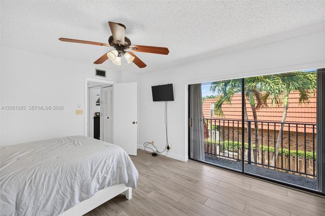 719 NW 98th Cir, Plantation, FL 33324