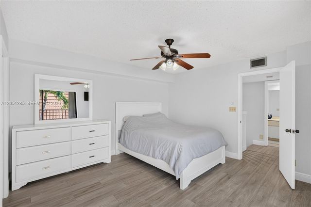 719 NW 98th Cir, Plantation, FL 33324