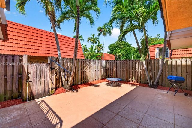 719 NW 98th Cir, Plantation, FL 33324