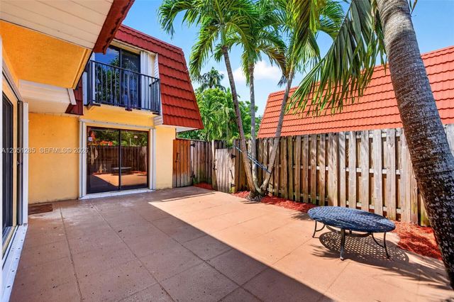 719 NW 98th Cir, Plantation, FL 33324