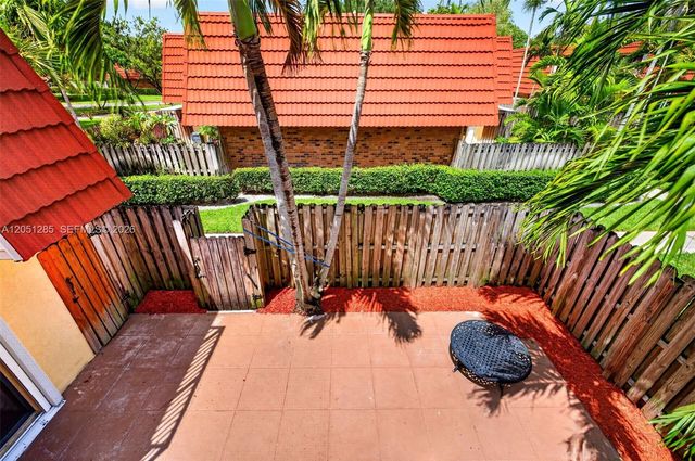 719 NW 98th Cir, Plantation, FL 33324
