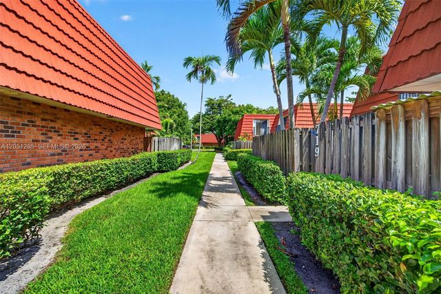 719 NW 98th Cir, Plantation, FL 33324