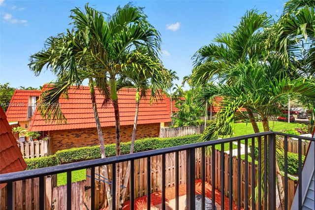 719 NW 98th Cir, Plantation, FL 33324