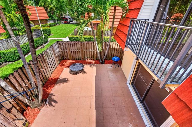 719 NW 98th Cir, Plantation, FL 33324