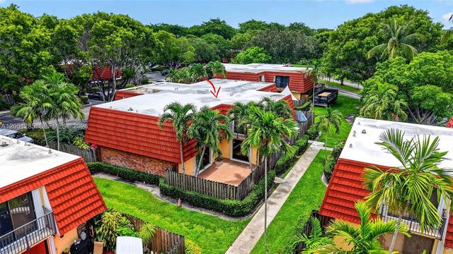 719 NW 98th Cir, Plantation, FL 33324