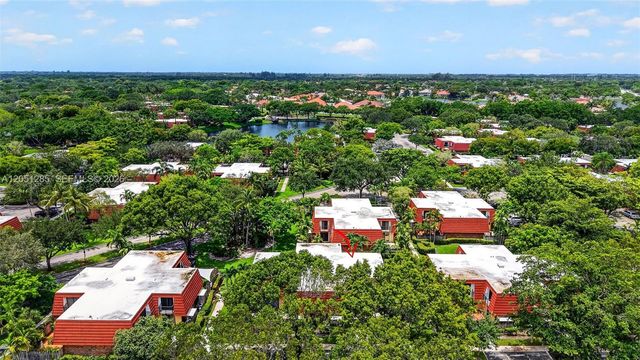 719 NW 98th Cir, Plantation, FL 33324
