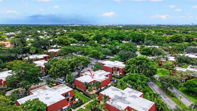 719 NW 98th Cir, Plantation, FL 33324