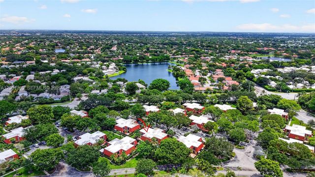 719 NW 98th Cir, Plantation, FL 33324