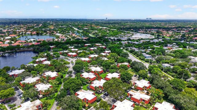 719 NW 98th Cir, Plantation, FL 33324