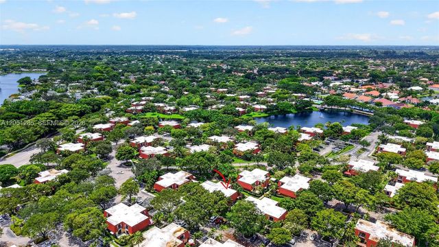 719 NW 98th Cir, Plantation, FL 33324