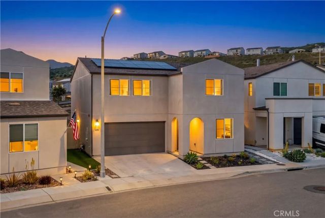 220 Hass Lane, Fallbrook, CA 92028