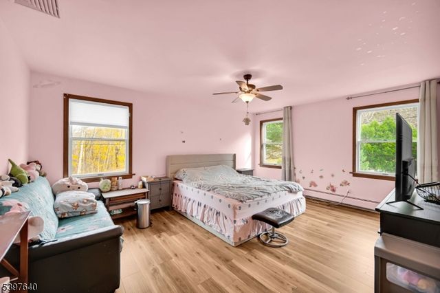 699 E Shore Rd, West Milford Twp., NJ 07421