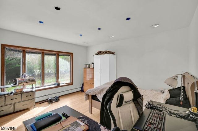 699 E Shore Rd, West Milford Twp., NJ 07421