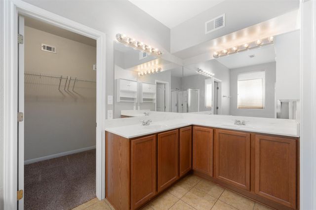 2046 Ridge View DR, San Marcos, TX 78666