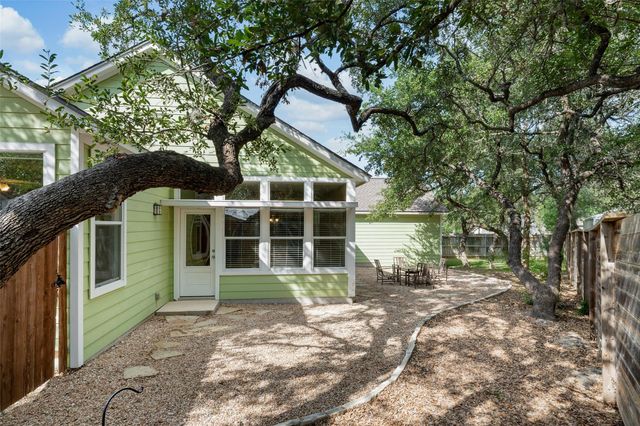 2046 Ridge View DR, San Marcos, TX 78666