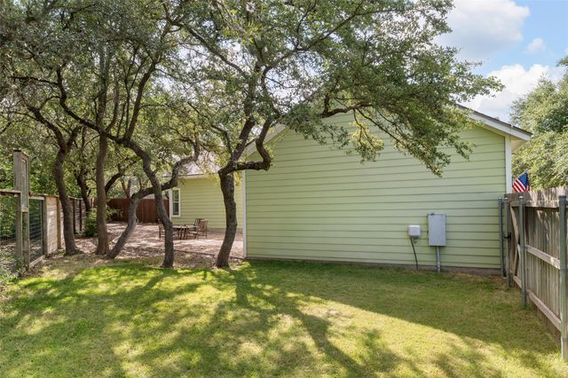 2046 Ridge View DR, San Marcos, TX 78666