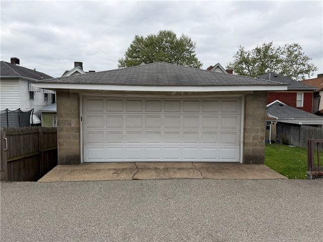 339 Ohio Ave, Glassport, PA 15045