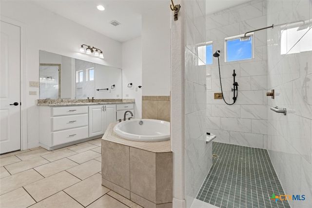 610 Battistrada, New Braunfels, TX 78132