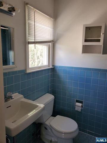 132 Chadwick Place, Glen Rock, NJ 07452