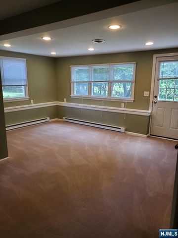 132 Chadwick Place, Glen Rock, NJ 07452