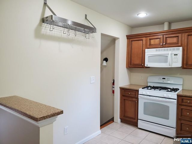 132 Chadwick Place, Glen Rock, NJ 07452