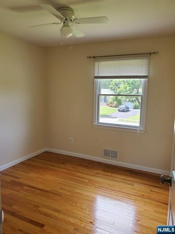 132 Chadwick Place, Glen Rock, NJ 07452