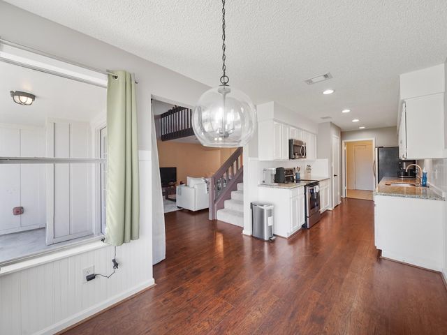 2239 Highland Hills Drive, Sugar Land, TX 77478