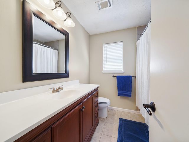 2239 Highland Hills Drive, Sugar Land, TX 77478