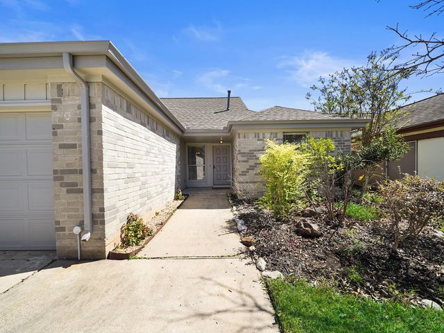 2239 Highland Hills Drive, Sugar Land, TX 77478
