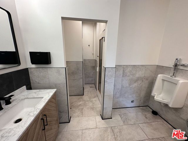 18645 Hatteras Street 263, Tarzana (los Angeles), CA 91356