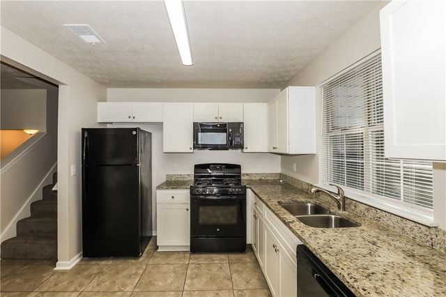 1361 Wrens Court, Jonesboro, GA 30238