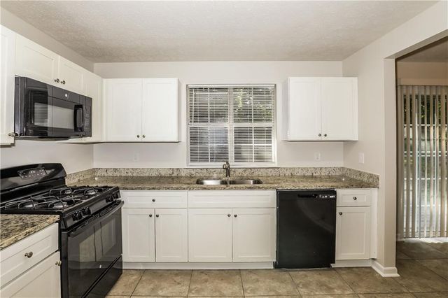 1361 Wrens Court, Jonesboro, GA 30238