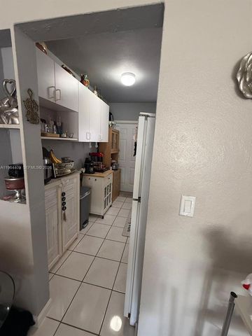 3411 SW 11th St 3B, Miami, FL 33135