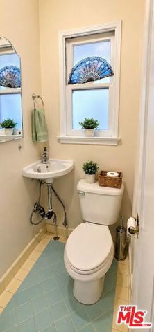 1013 S Curson Avenue, Los Angeles, CA 90019