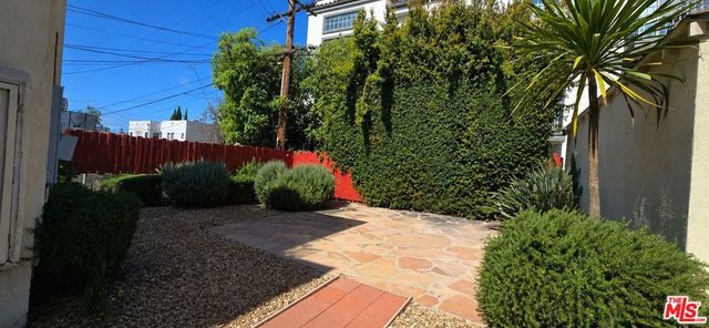 1013 S Curson Avenue, Los Angeles, CA 90019