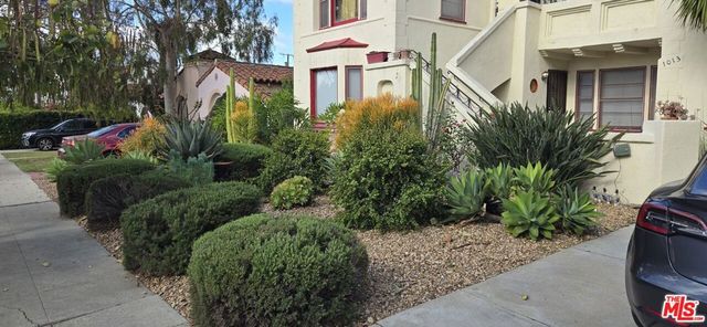 1013 S Curson Avenue, Los Angeles, CA 90019