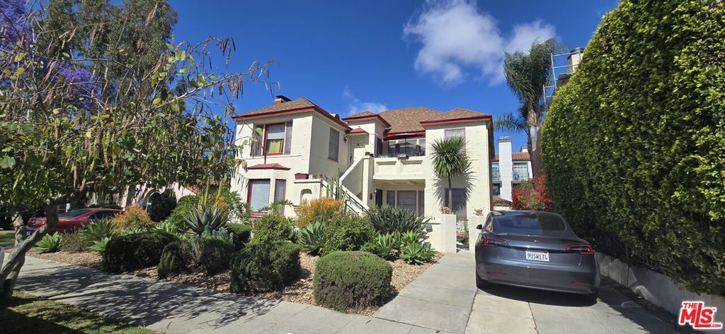 1013 S Curson Avenue, Los Angeles, CA 90019