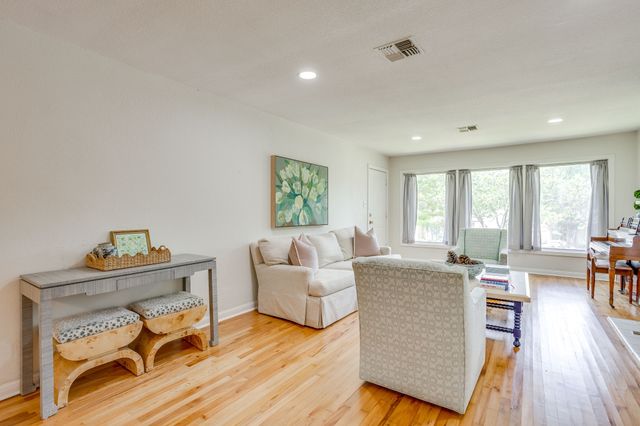 2541 Walsh Court, Fort Worth, TX 76109