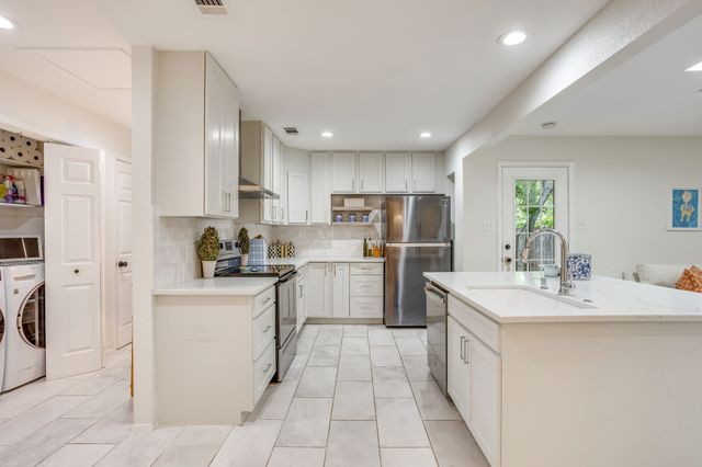 2541 Walsh Court, Fort Worth, TX 76109